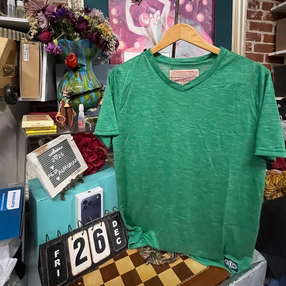 Vtg Brooklyn Cloth Mfg. Co." brand label in size L.